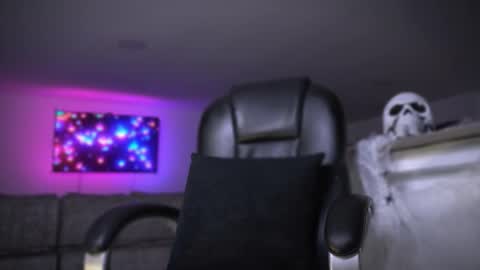 Snapshot of frankfarrellx chatting on 10.24.25 Frank Farrell. Hey remember to give me a thumbs up Ty online show from 10.24.25