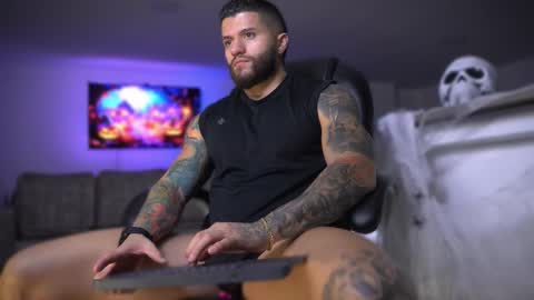 Snapshot of frankfarrellx chatting on 10.28.25 Frank Farrell. Hey remember to give me a thumbs up Ty online show from 10.28.25