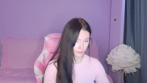 Snapshot of frankie_nora chatting on 09.15.25 nora online show from 09.15.25