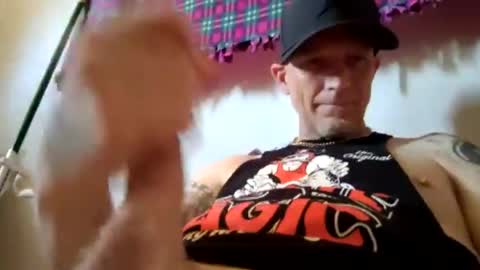 Famous Blue Eyes online show from 07.02.26