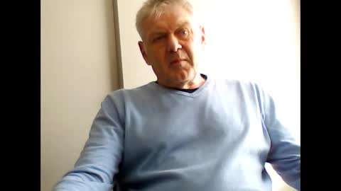Snapshot of frannkboy61 chatting on 04.06.26 frannkboy61 online show from 04.06.26