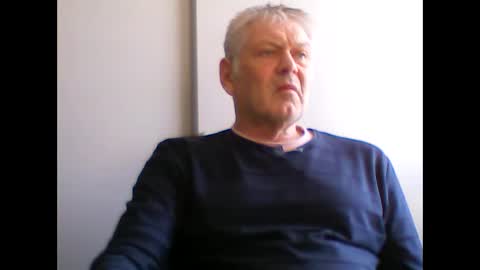 Snapshot of frannkboy61 chatting on 04.21.26 frannkboy61 online show from 04.21.26