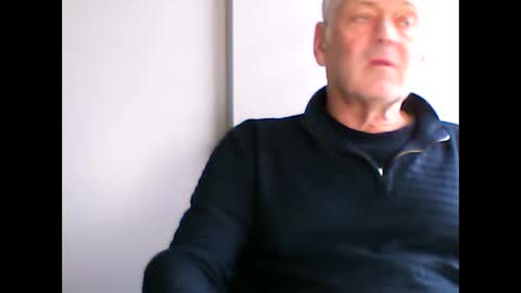Snapshot of frannkboy61 chatting on 05.17.26 frannkboy61 online show from 05.17.26