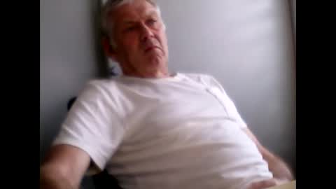 Snapshot of frannkboy61 chatting on 05.29.26 frannkboy61 online show from 05.29.26