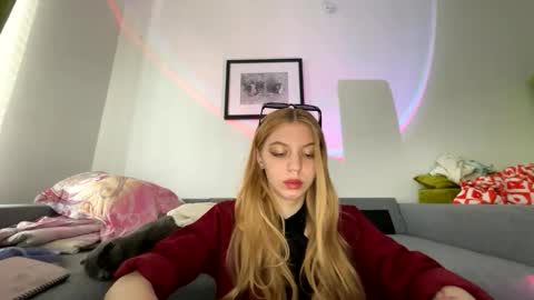 Snapshot of franny_fresh chatting on 02.26.26 franny_fresh online show from 02.26.26
