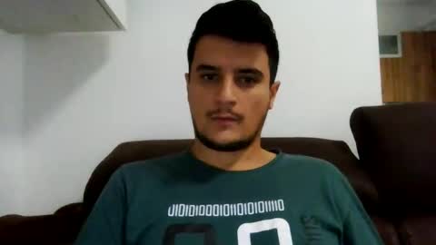 Snapshot of fraromeo2 chatting on 10.16.25 fraromeo2 online show from 10.16.25