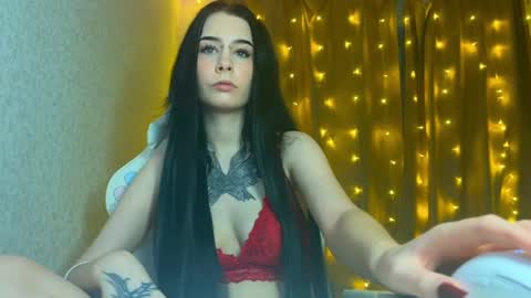 mistress Bastet and  mintcola online show from 02.22.25