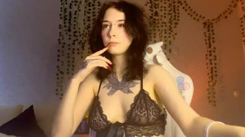 mistress Bastet and  mintcola online show from 03.05.25