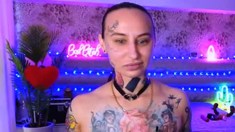 Freak online show from 03.10.25