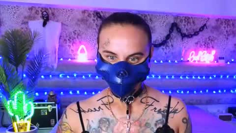 Freak online show from 09.13.25