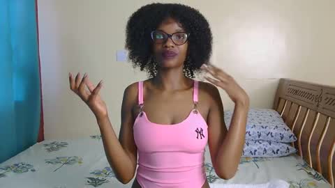 Nessa-Independent model online show from 12.08.24