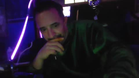 freaknasty9112105 online show from 10.11.25