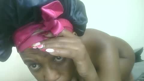 Snapshot of freaky_crammy chatting on 10.18.25 freaky_crammy online show from 10.18.25