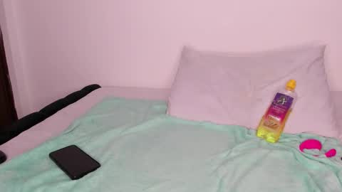 Snapshot of freaky_kandy chatting on 09.23.25 Kandy online show from 09.23.25