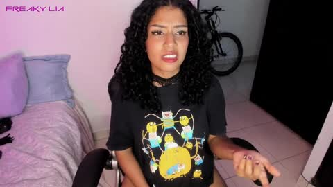 Lia Gomez online show from 01.28.25