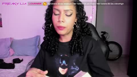Lia Gomez online show from 02.25.25
