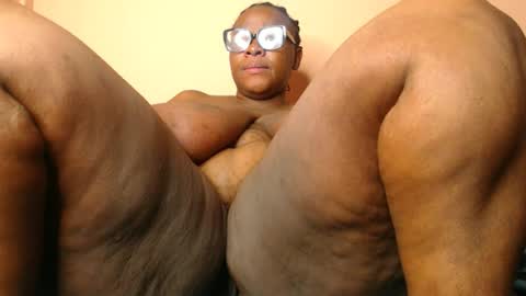 Snapshot of freakyboobsxx chatting on 07.08.26 Kimmy online show from 07.08.26