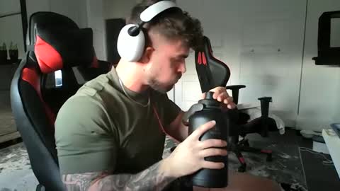 Snapshot of freakyfitking chatting on 01.19.25 freakyfitking online show from 01.19.25