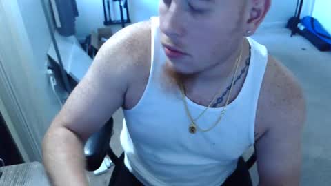 Snapshot of freakyfreddie305 chatting on 10.14.25 freakyfreddie305 online show from 10.14.25