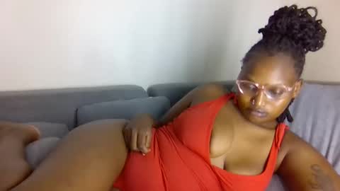 Snapshot of freakylittlemissy chatting on 11.15.25 freakylittlemissy online show from 11.15.25