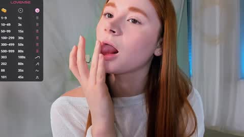 Snapshot of freckle_diyana chatting on 01.24.25 Diyana online show from 01.24.25