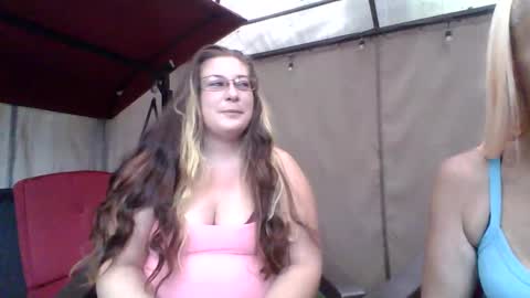 freckledfreak32 online show from 09.17.25
