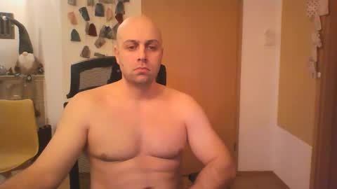 Snapshot of freddow chatting on 12.11.24 freddow online show from 12.11.24