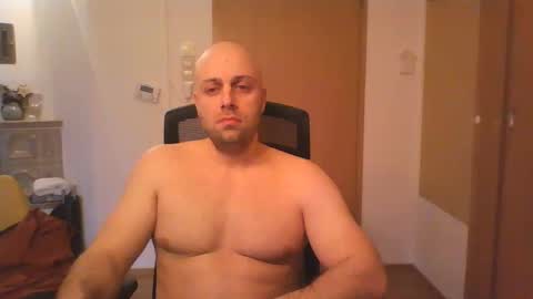 Snapshot of freddow chatting on 01.03.25 freddow online show from 01.03.25