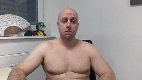 Snapshot of freddow chatting on 01.20.25 freddow online show from 01.20.25