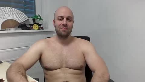 Snapshot of freddow chatting on 01.27.25 freddow online show from 01.27.25