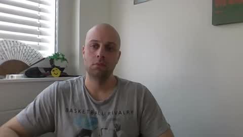 Snapshot of freddow chatting on 02.11.25 freddow online show from 02.11.25