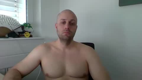 Snapshot of freddow chatting on 03.07.25 freddow online show from 03.07.25