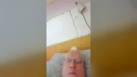 Snapshot of freddybear196258 chatting on 06.26.26 freddybear196258 online show from 06.26.26