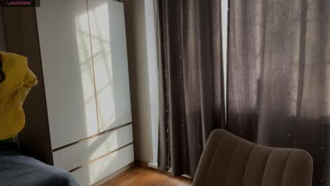 Jenny online show from 04.03.26