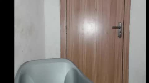 frekkymorelle online show from 10.06.25