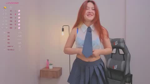 frencheseyes online show from 10.19.25