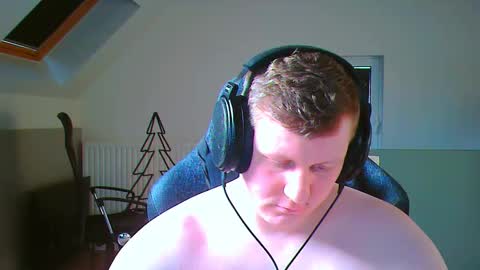 Snapshot of frenchfrieswithmayo chatting on 03.08.26 French fries online show from 03.08.26