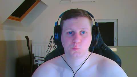 Snapshot of frenchfrieswithmayo chatting on 03.12.26 French fries online show from 03.12.26