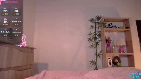 Snapshot of fresita44 chatting on 12.12.24 see u 500 pm hora col online show from 12.12.24