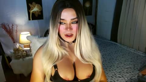 Snapshot of freya_lovestocum chatting on 08.07.26 Miss Frea online show from 08.07.26