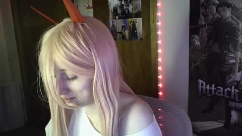 FreyaTheGemini online show from 10.29.25