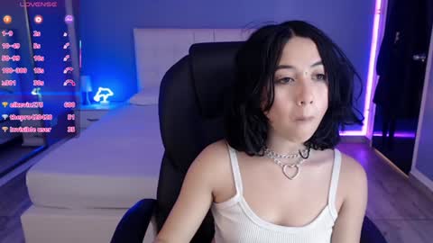 Snapshot of frida_lassi_ chatting on 01.22.25 frida_lassi_ online show from 01.22.25