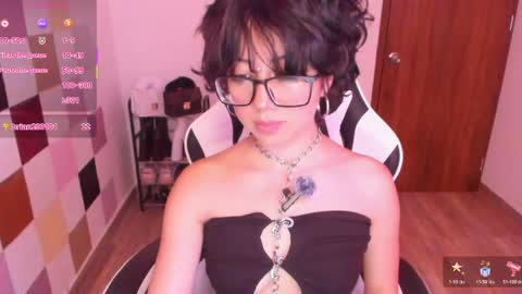 frida_lassi_ online show from 04.10.26