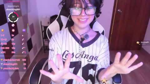 frida_lassi_ online show from 04.18.26