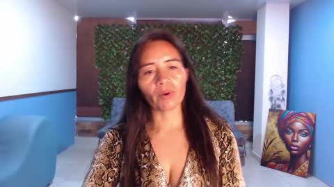 Snapshot of frida_naughtymilf chatting on 10.22.25 Frida online show from 10.22.25