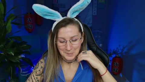 Frida Tander online show from 12.31.24