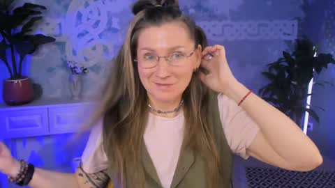 Frida Tander online show from 02.07.25