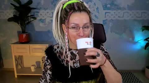 Frida Tander online show from 02.04.26