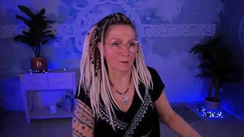 Frida Tander online show from 03.31.26