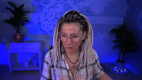 Frida Tander online show from 04.05.26